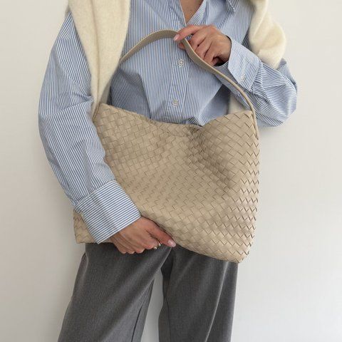 Naomi Woven Faux Leather Bag &mdash; Milk, 47&times;28 cm